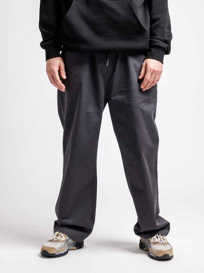 Studio Extreme Chino Pants Spring 2026 | CHARCOAL