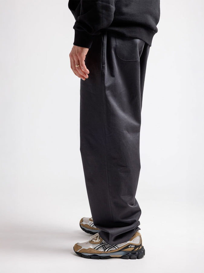 Studio Extreme Chino Pants Spring 2026 | CHARCOAL