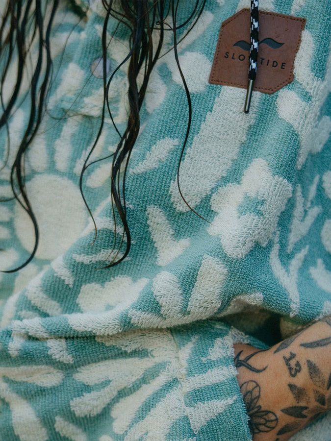 Slowtide Sunny Sky Blue Extra-Warm Poncho Spring 2026 | SKY BLUE