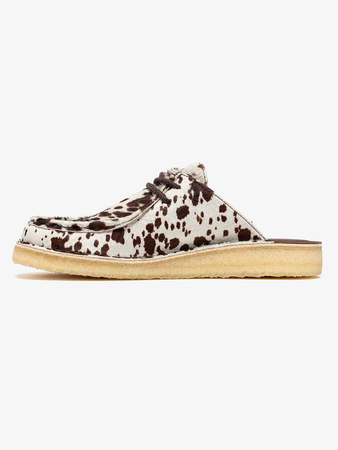 Clarks Desert Nomad Mule Brown Cow Print Shoes Fall 2026 | BROWN COW PRINT