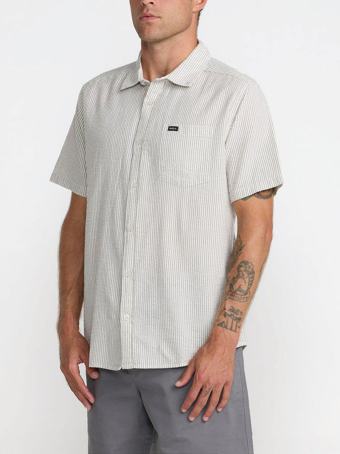 Rvca That'll Do Seersucker Short Sleeve Buttondown Shirt Fall 2026 | MONUMENT (MON)