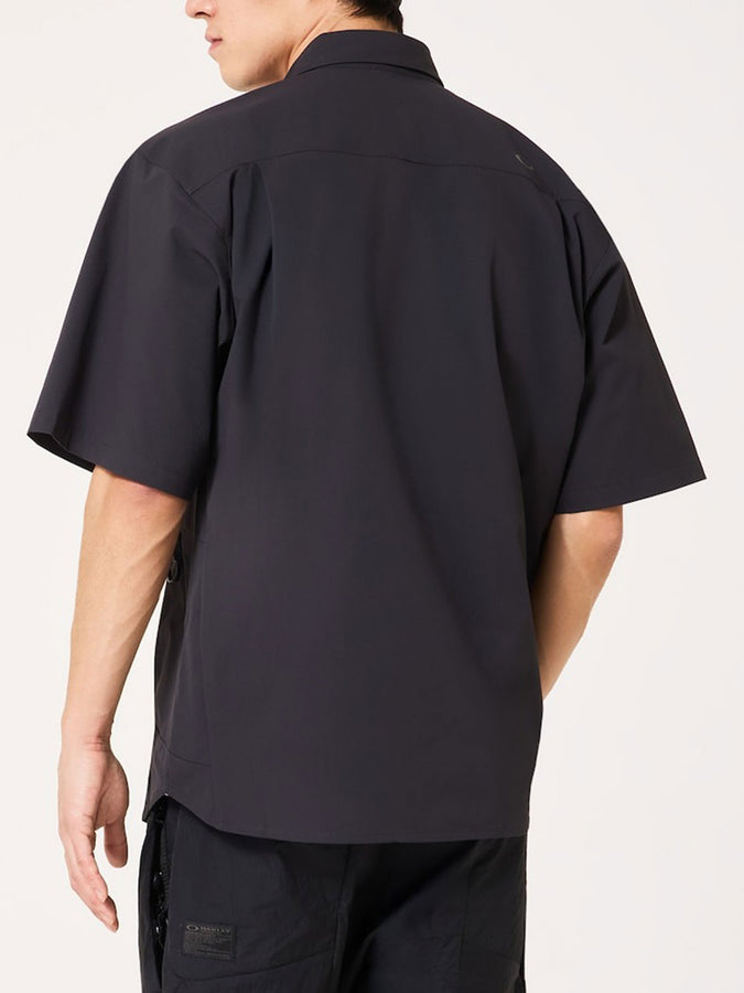 Oakley FGL Fuel Short Sleeve Buttondown Shirt Summer 2026 | PHANTOM (01N)