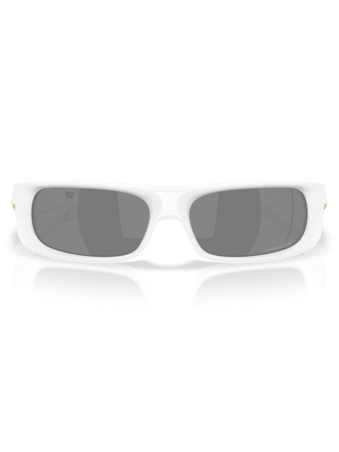 Oakley Highland Pearlized White/Prizm Black Sunglasses | PEARL WHITE/PRIZM BLACK