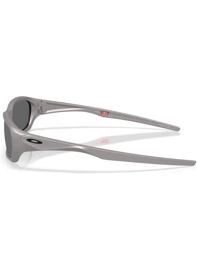 Oakley Terraforma Titanium/Prizm Black Polarized Sunglasses | TITANIUM/PRIZM BLACK