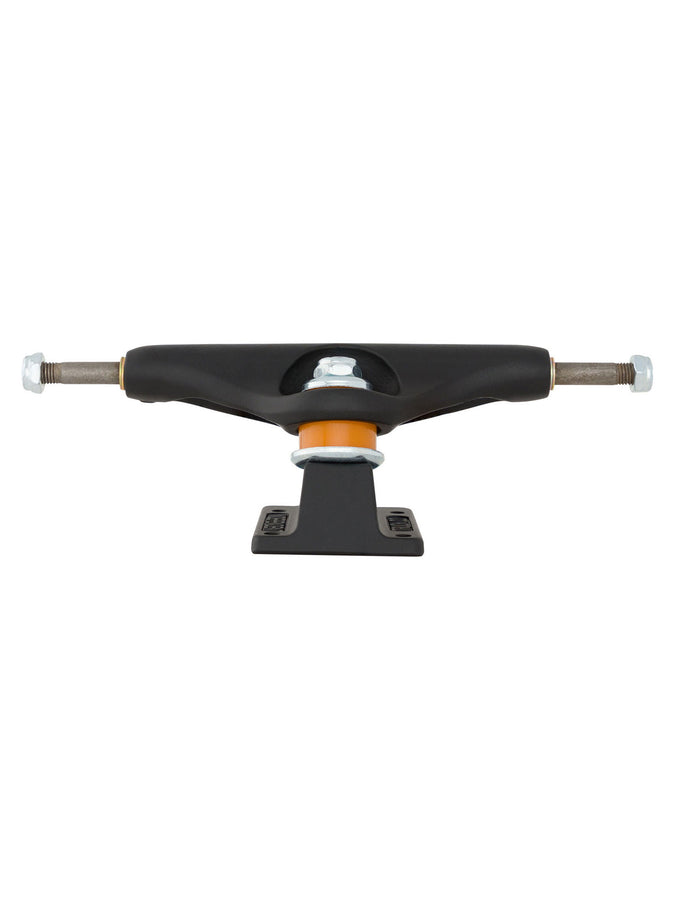 Independent Stg11 Blackout 144mm Skateboard Trucks | BLACKOUT