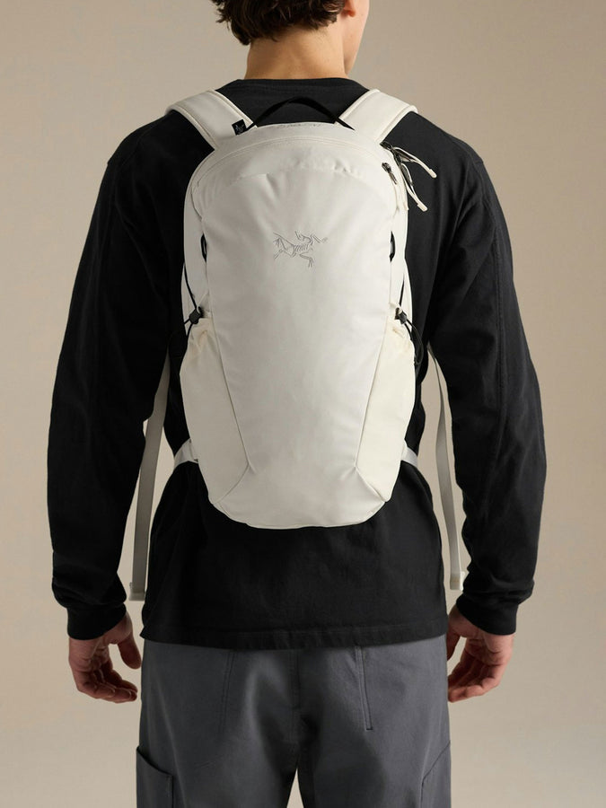 Arcteryx Mantis 16 Backpack | ARCTIC SILK