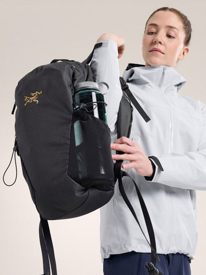 Arcteryx Mantis 16 Backpack | BLACK
