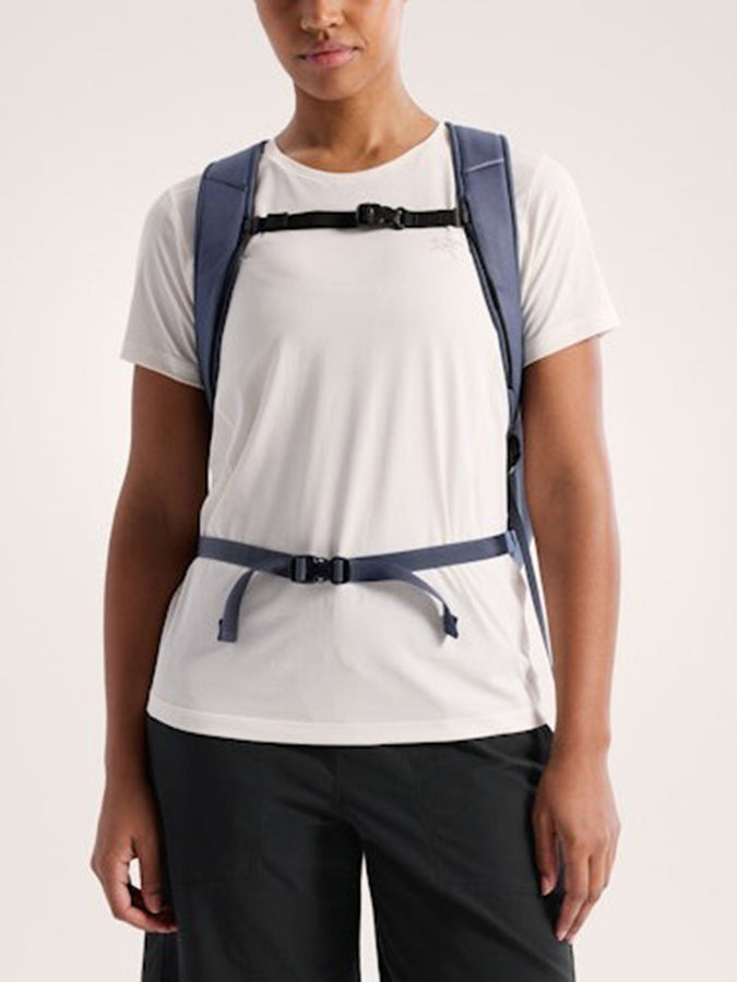 Arcteryx Mantis 26 Backpack | DARK STRATUS