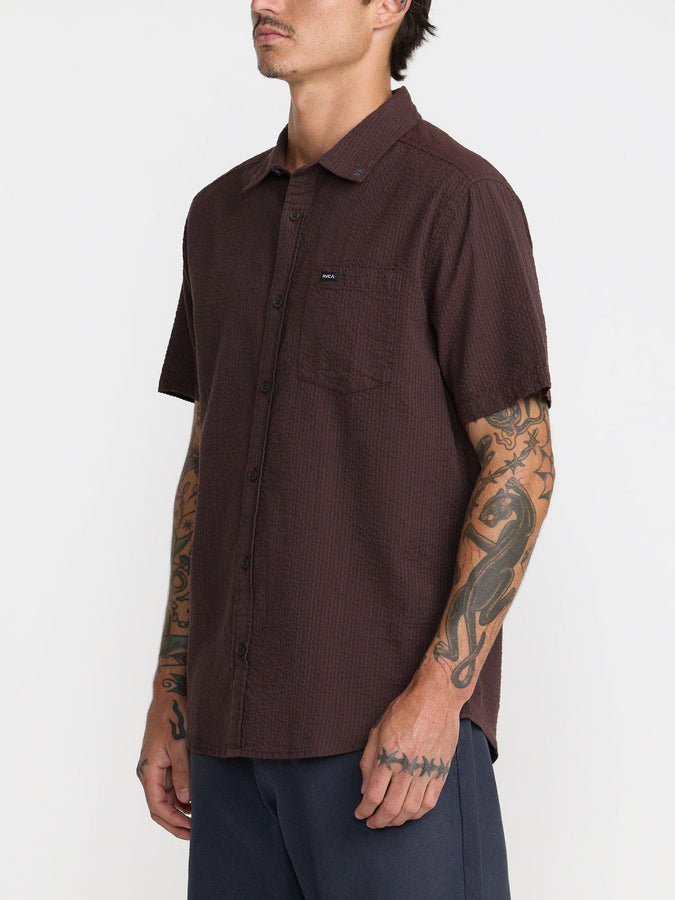Rvca That'll Do Seersucker Short Sleeve Buttondown Shirt Fall 2026 | MOCHA (MOC)