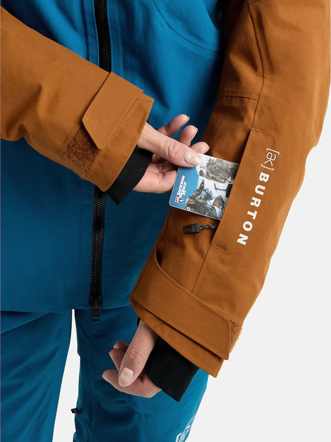 Burton GORE-TEX [ak] Embarak Jacket Winter 2026 | BLUE TEAL/CHESTNUT BROWN (E1W)