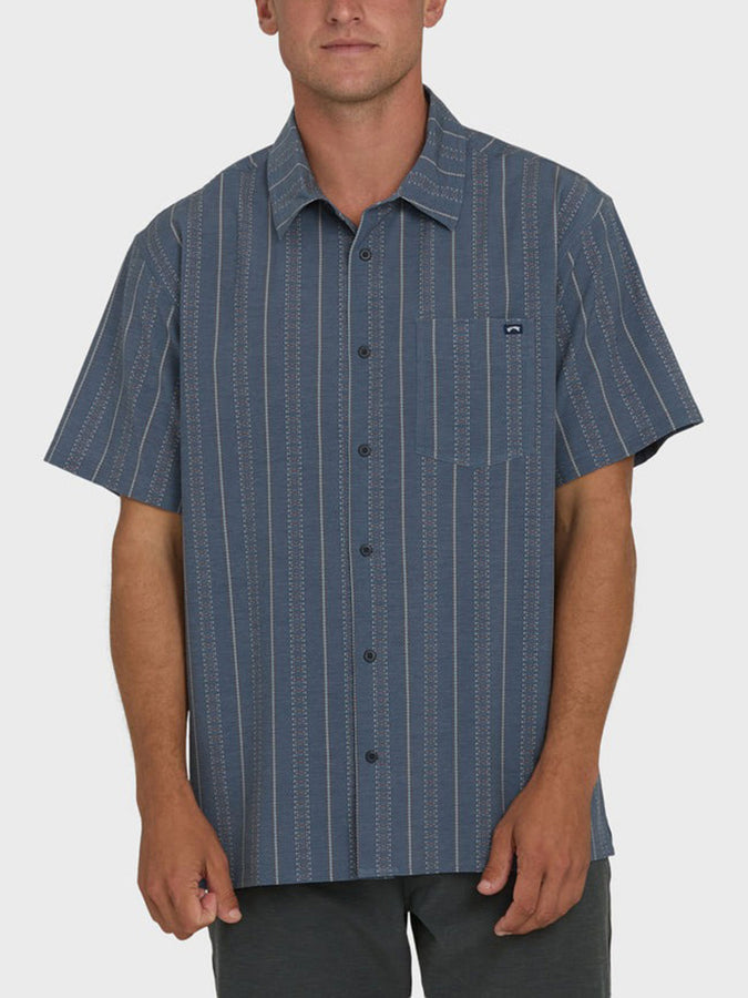 Billabong Adiv Surftrek Transit Short Sleeve Buttondown Shirt Summer 2026 | TRUE NAVY (TRV)