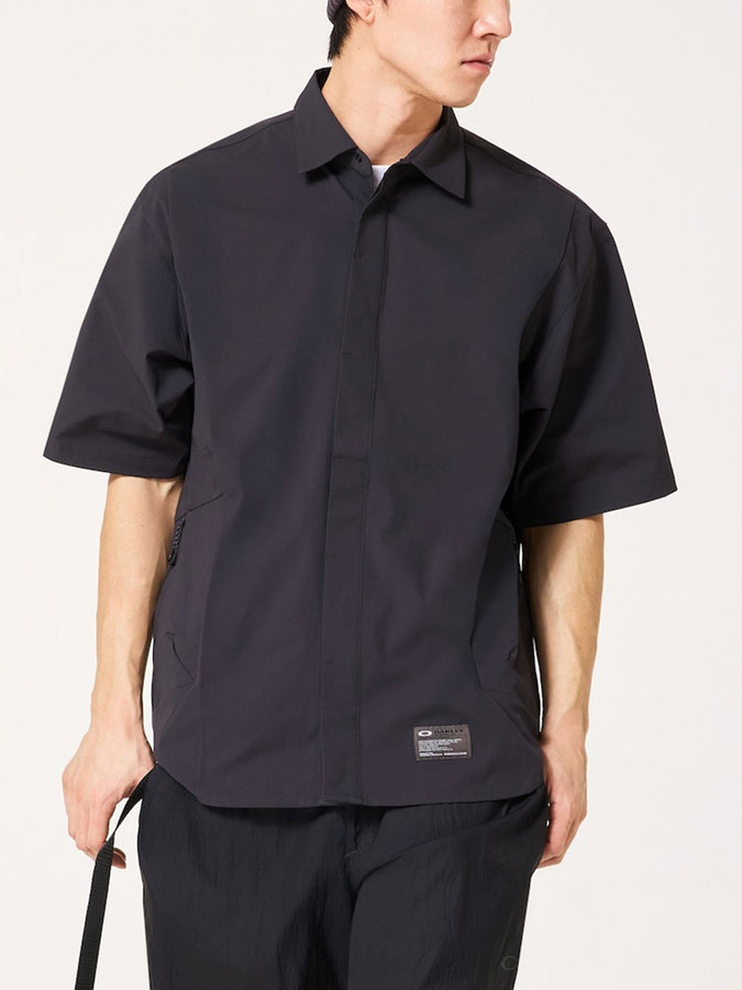 Oakley FGL Fuel Short Sleeve Buttondown Shirt Summer 2026 | PHANTOM (01N)