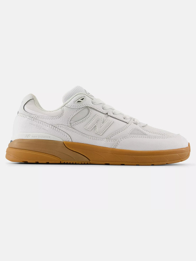 Nb Numeric 933 Reynolds White/Gum Shoes Spring 2026 | WHITE/GUM