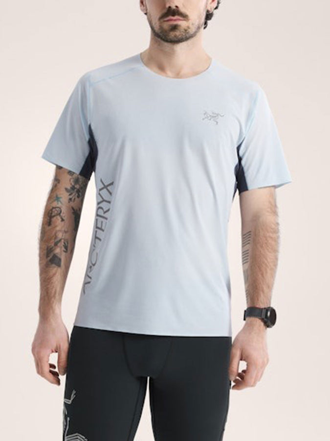 Arcteryx Norvan Downword Logo T-Shirt Spring 2026 | ALPINE BLUE/DARK STRATUS