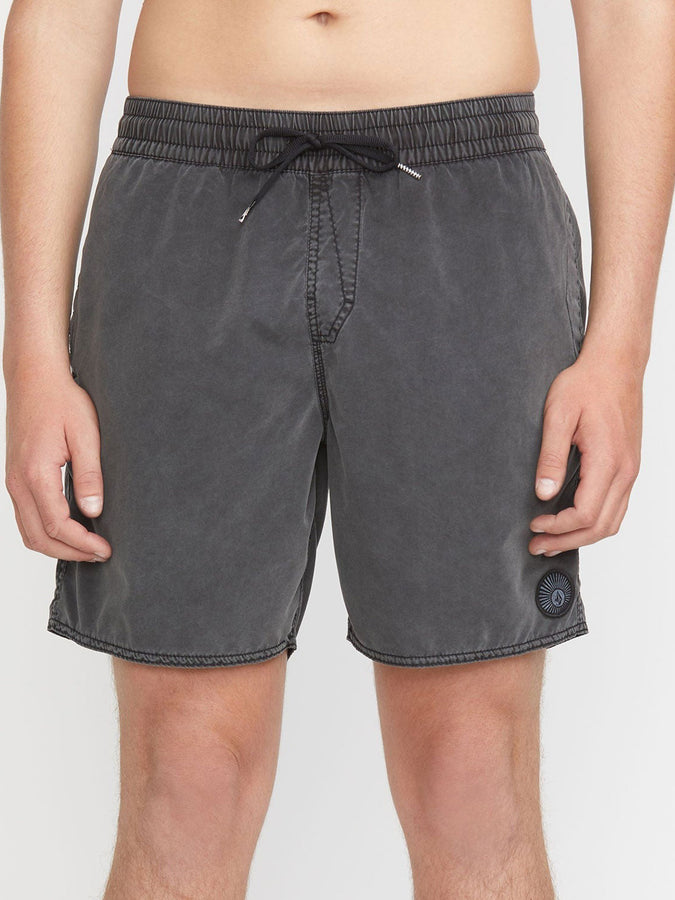 Volcom Center Trunk 17'' Boardshort Spring 2026 | BLACK (BLK)