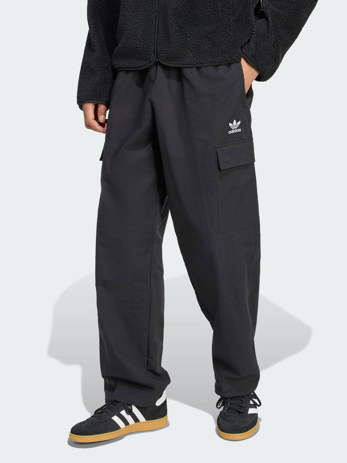 Adidas Trefoil Essentials Woven Black/White Pants Holiday 2025 | BLACK/WHITE