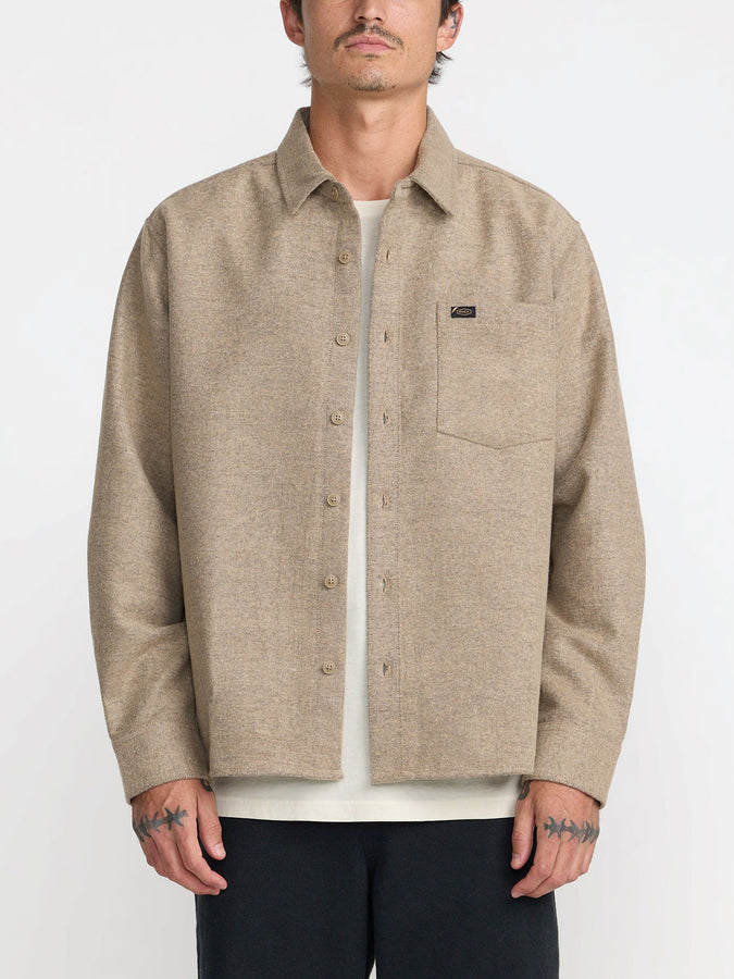 Rvca Dayshift Solid Flannel Long Sleeve Buttondown Shirt Fall 2026 | WHEAT (WHE)