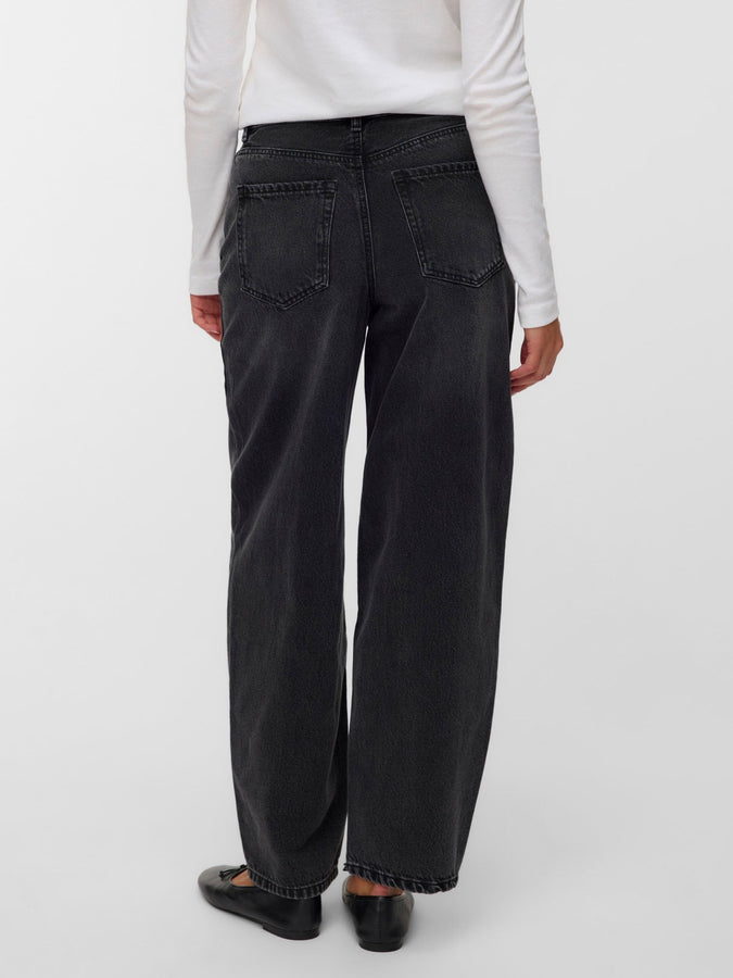Vero Moda Billie Barrel Ankle Black Denim Spring 2026 | BLACK DENIM