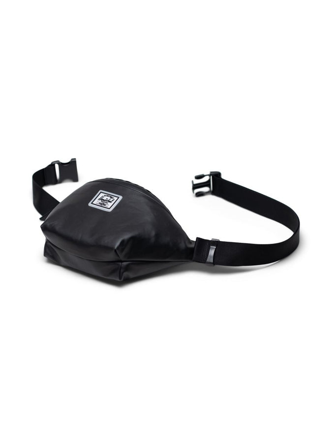 Herschel Seventeen Pack Weather Resistant Hip Bag | BLACK (00001)