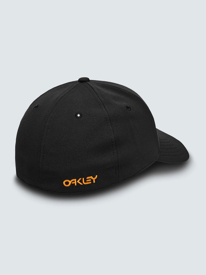Oakley 6 Panel Stretch Embossed Flexfit Hat | BLACKOUT (02E)
