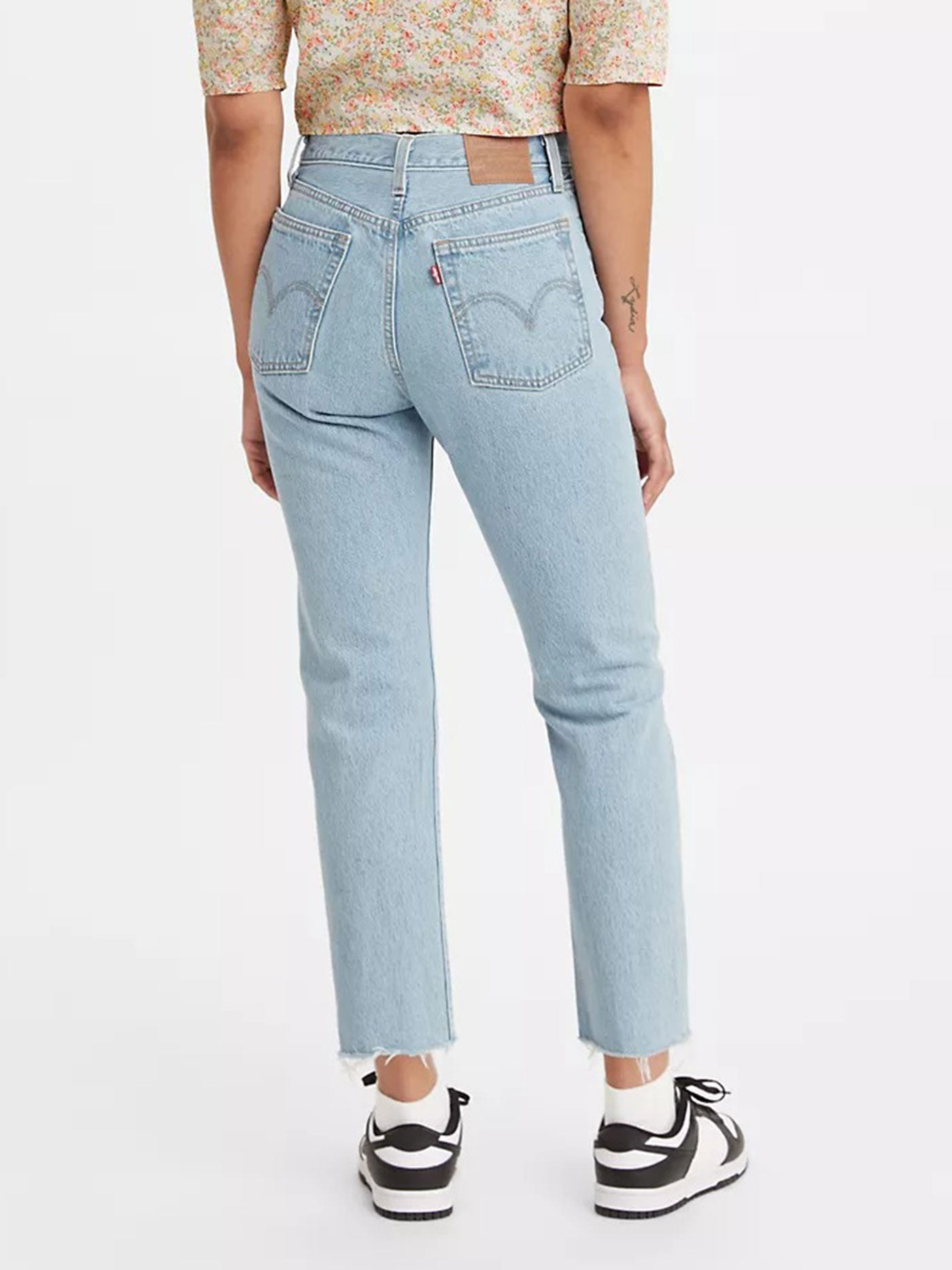 Levi's Women's Wedgie Straight Jeans, (New) White Stonewash, 24