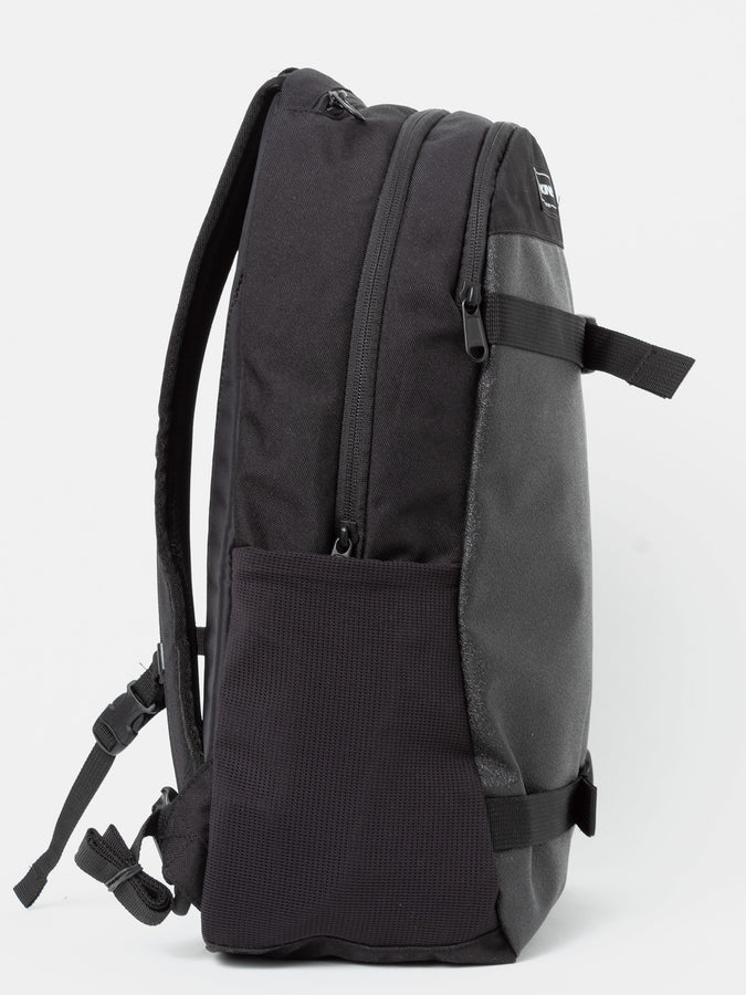 Dakine URBN Mission 22L Backpack | BLACK